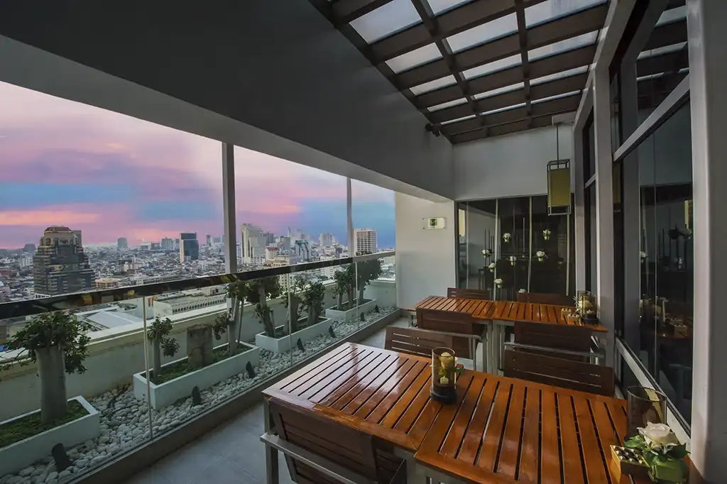 Viajes a Japon Desde México Hotel Holiday Inn Bangkok Silom 05