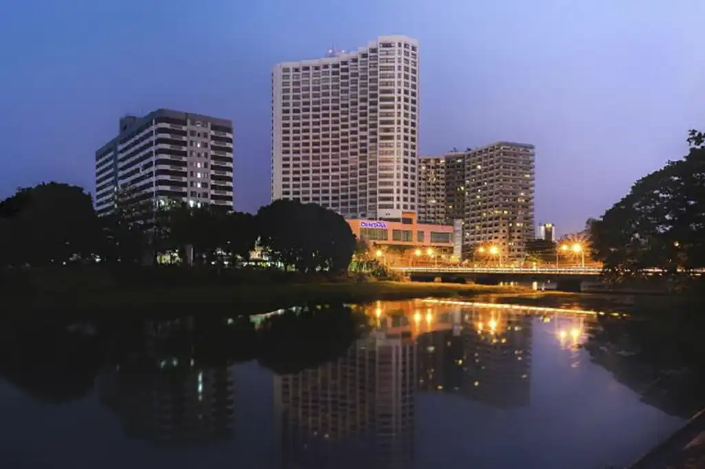 Japon Premium Hotel Centara Riverside 01