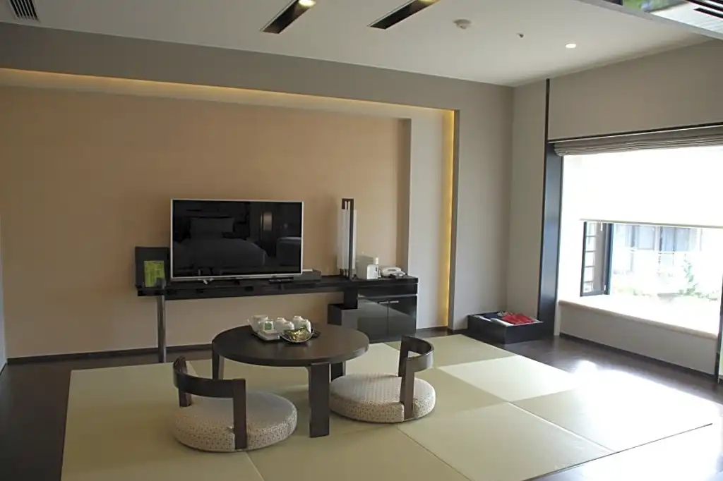 Japon Premium Hotel Resorpia Hakone 02